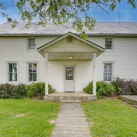 Spacious Owensville Getaway With Winery On-Site!